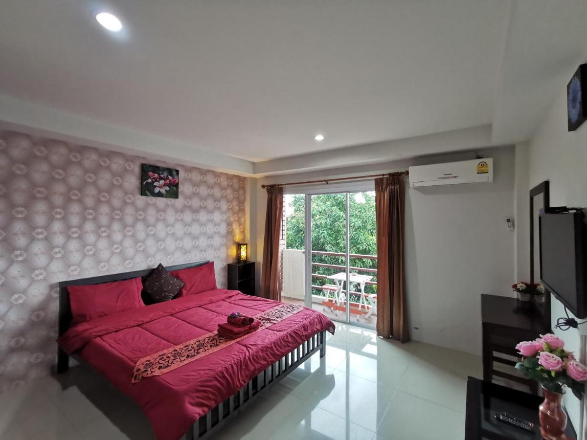 Tontalay Hotel Bang Saen Exterior photo