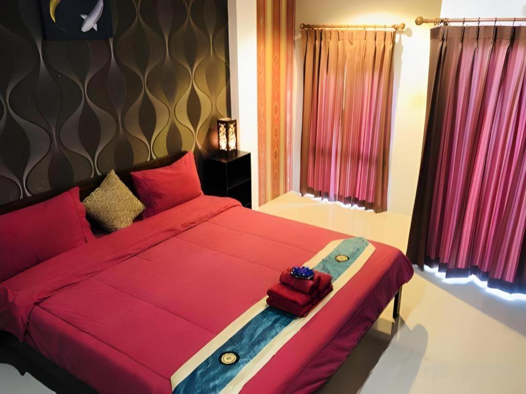 Tontalay Hotel Bang Saen Exterior photo